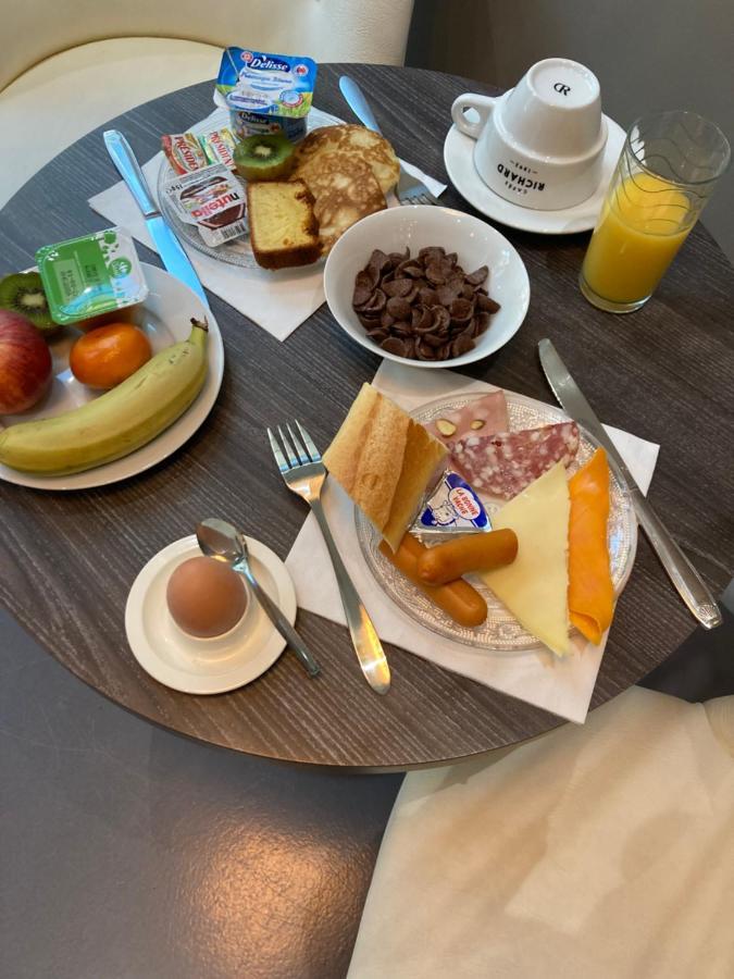 Hotel Le Saint Patrice Байо Екстер'єр фото